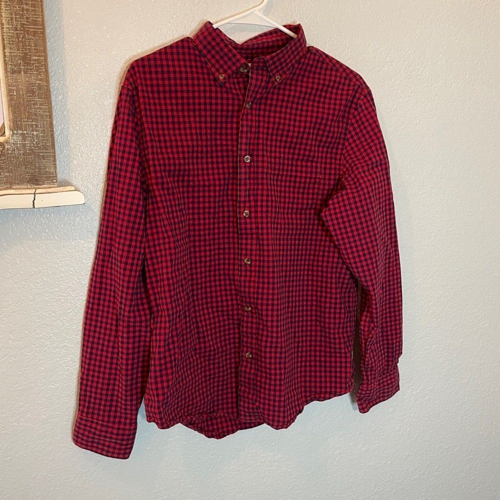 Old Navy mens medium everyday slim‎ fit button down built in flex red navy plaid
